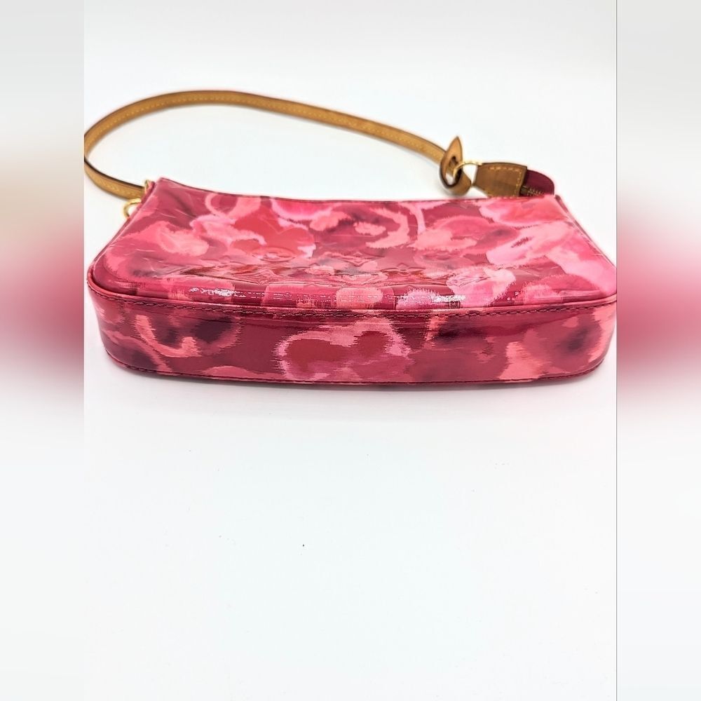 Louis Vuitton Vernis Ikat Flower Pochette - Picture 4 of 13